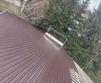 Rekonštrukcia strechy Domu smútku